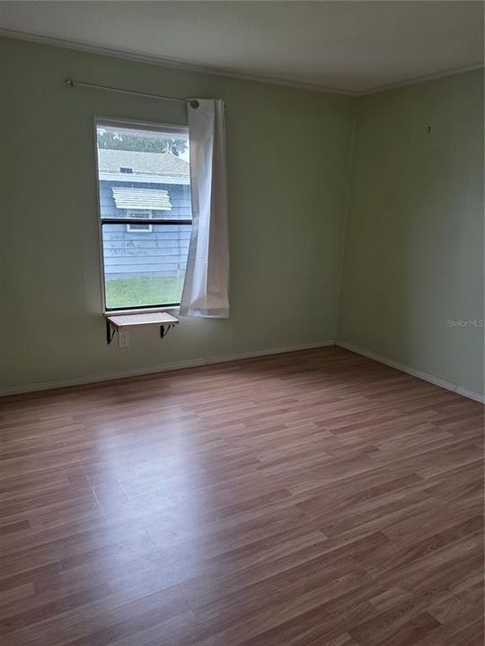 For Sale: $124,900 (2 beds, 2 baths, 1408 Square Feet)