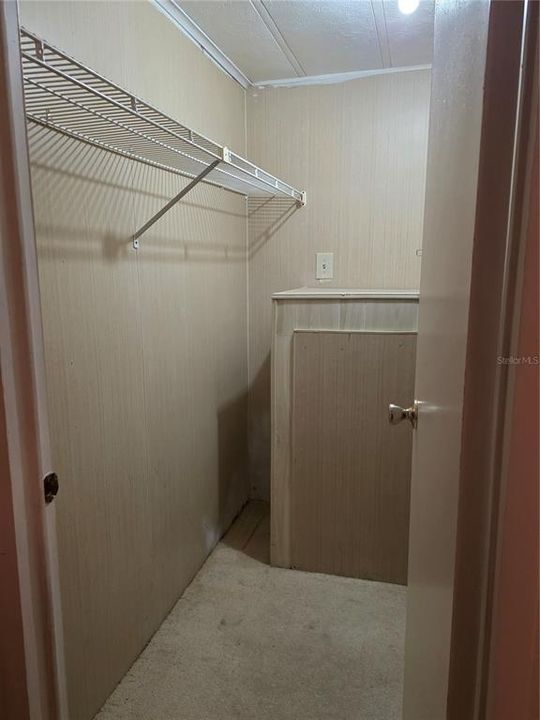 For Sale: $124,900 (2 beds, 2 baths, 1408 Square Feet)