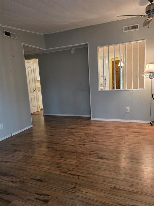 For Sale: $124,900 (2 beds, 2 baths, 1408 Square Feet)