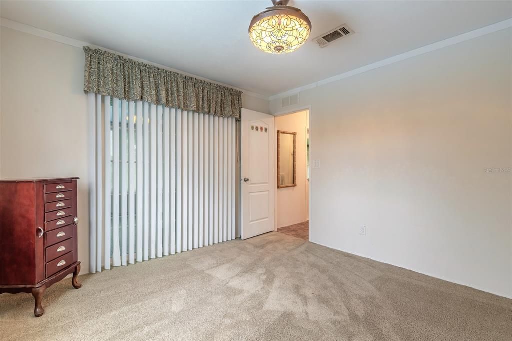 En Venta: $450,000 (2 camas, 1 baños, 840 Pies cuadrados)