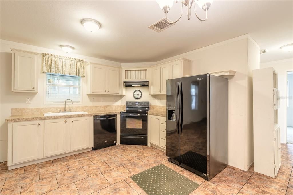 En Venta: $450,000 (2 camas, 1 baños, 840 Pies cuadrados)