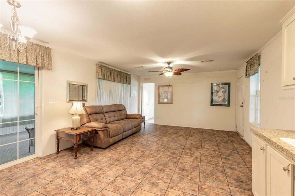 En Venta: $450,000 (2 camas, 1 baños, 840 Pies cuadrados)