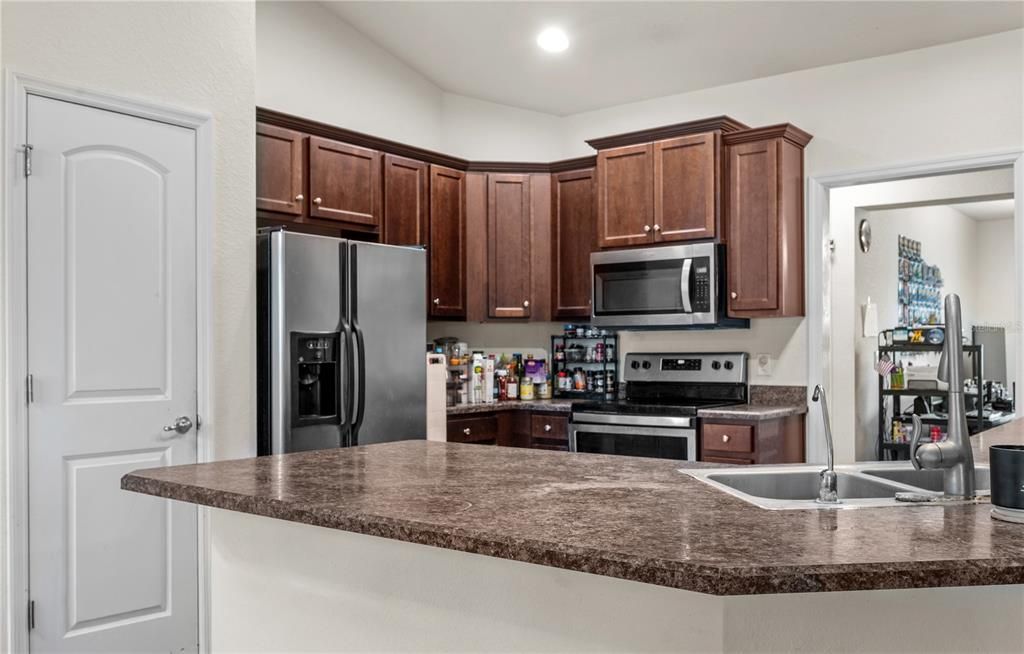 For Sale: $359,900 (3 beds, 2 baths, 2035 Square Feet)