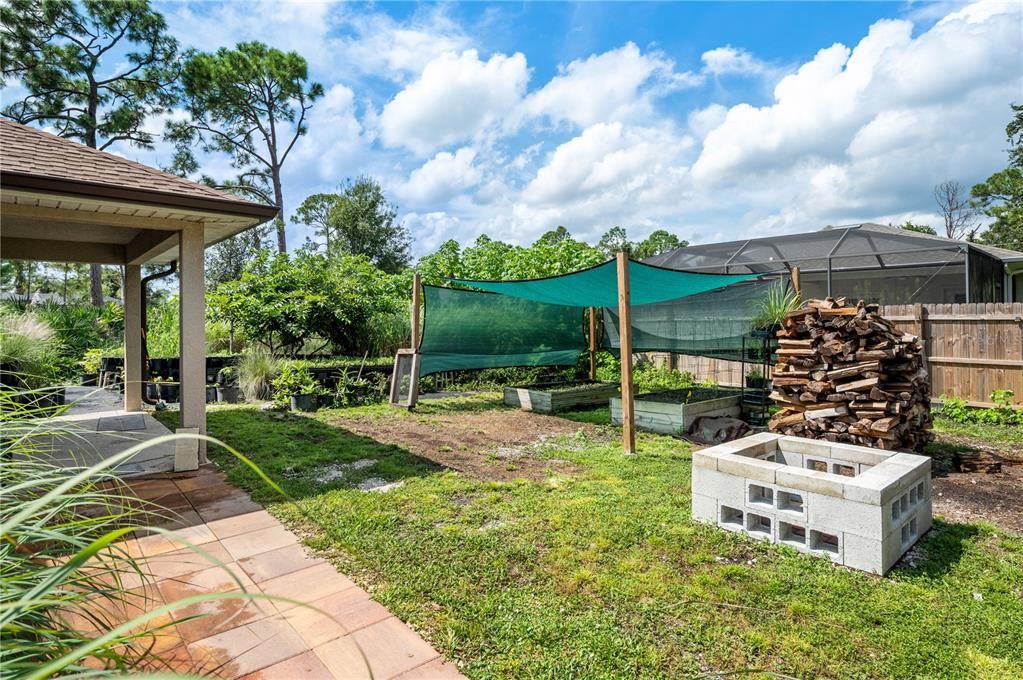 For Sale: $359,900 (3 beds, 2 baths, 2035 Square Feet)