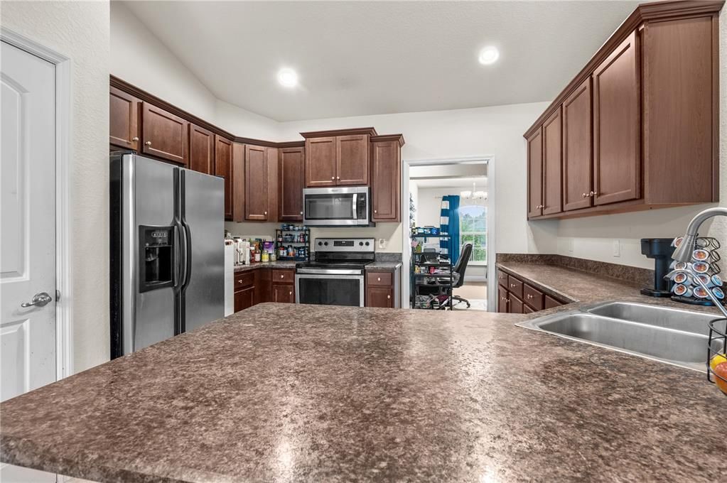 For Sale: $359,900 (3 beds, 2 baths, 2035 Square Feet)