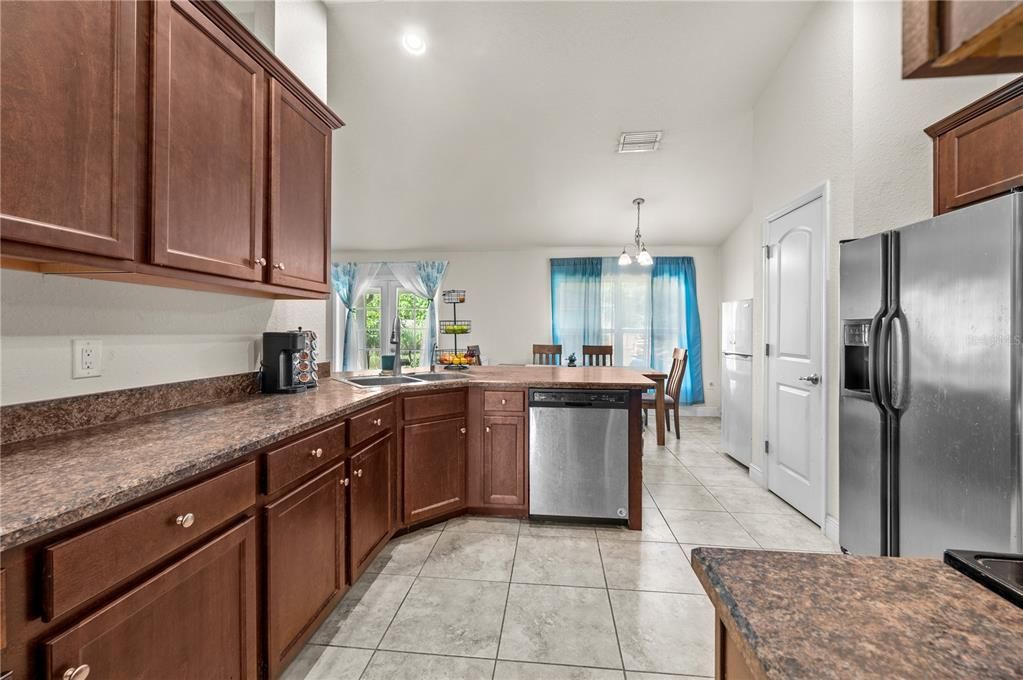 For Sale: $359,900 (3 beds, 2 baths, 2035 Square Feet)