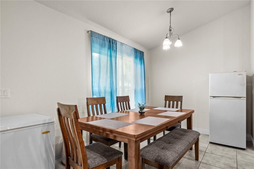 For Sale: $359,900 (3 beds, 2 baths, 2035 Square Feet)