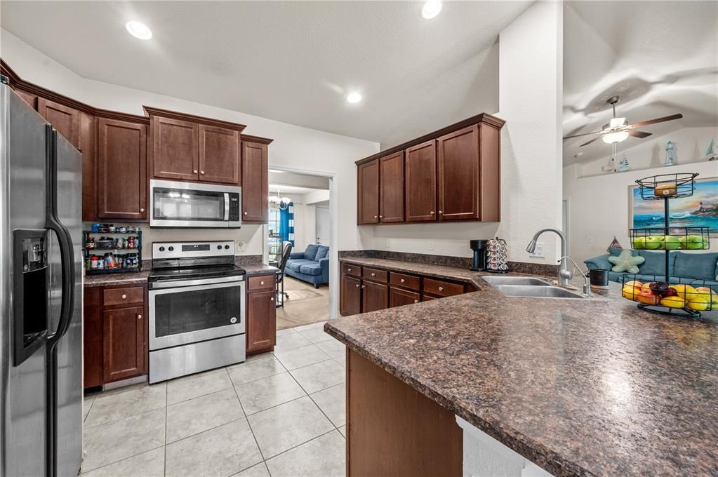 For Sale: $359,900 (3 beds, 2 baths, 2035 Square Feet)
