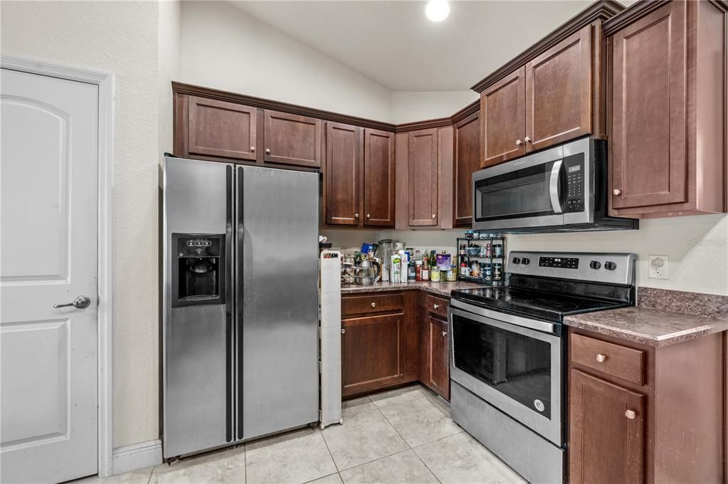 For Sale: $359,900 (3 beds, 2 baths, 2035 Square Feet)