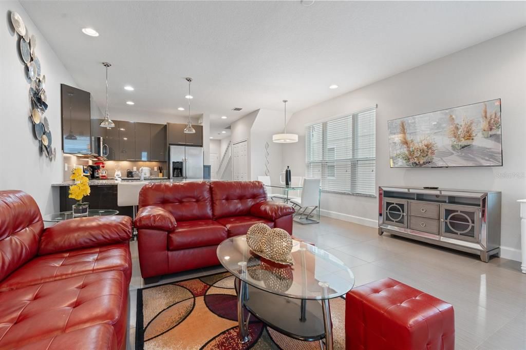 For Rent: $2,500 (3 beds, 2 baths, 1512 Square Feet)