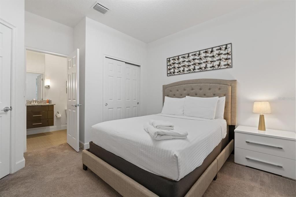 For Rent: $2,500 (3 beds, 2 baths, 1512 Square Feet)