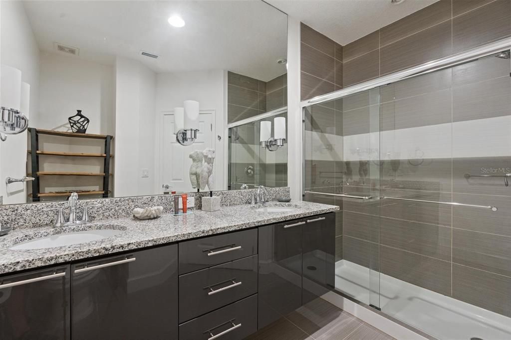 For Rent: $2,500 (3 beds, 2 baths, 1512 Square Feet)