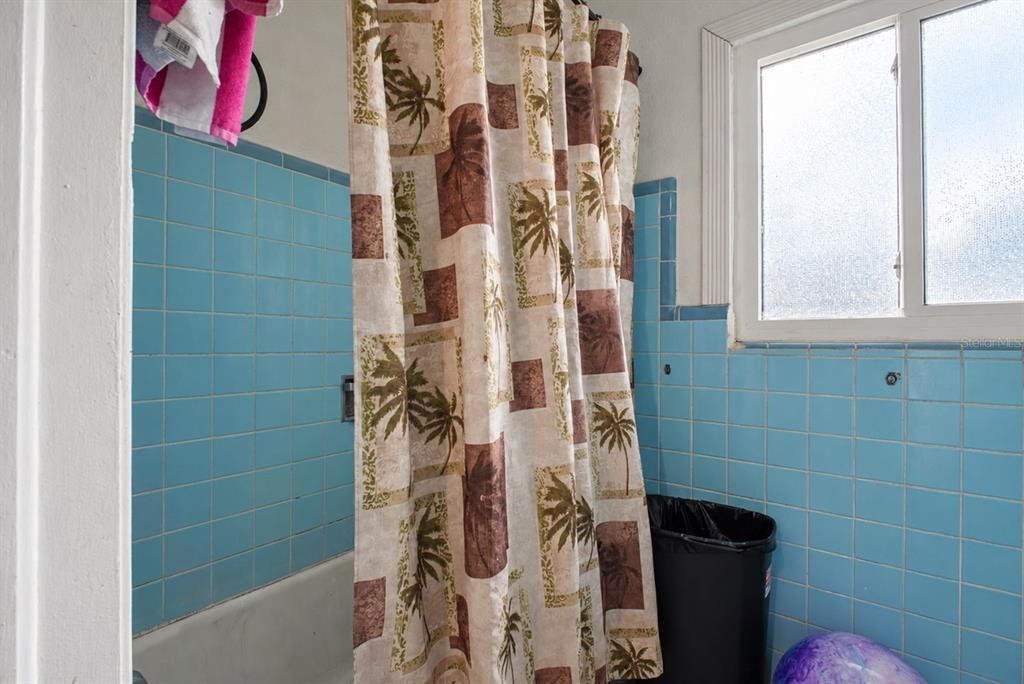 На продажу: $250,000 (3 спален, 2 ванн, 1300 Квадратных фут)