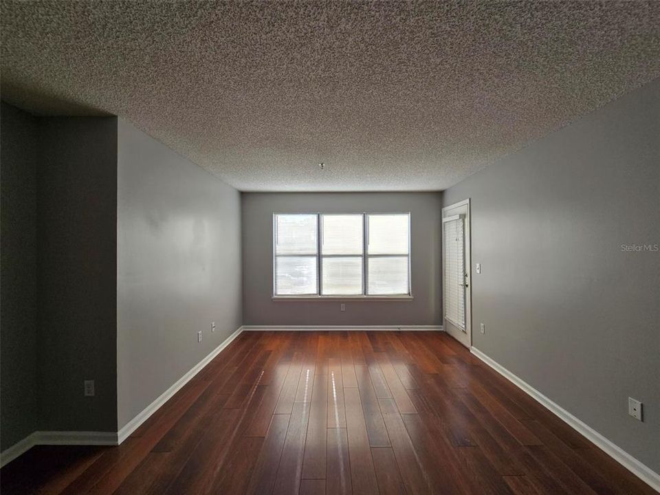 В аренду: $1,295 (1 спален, 1 ванн, 665 Квадратных фут)