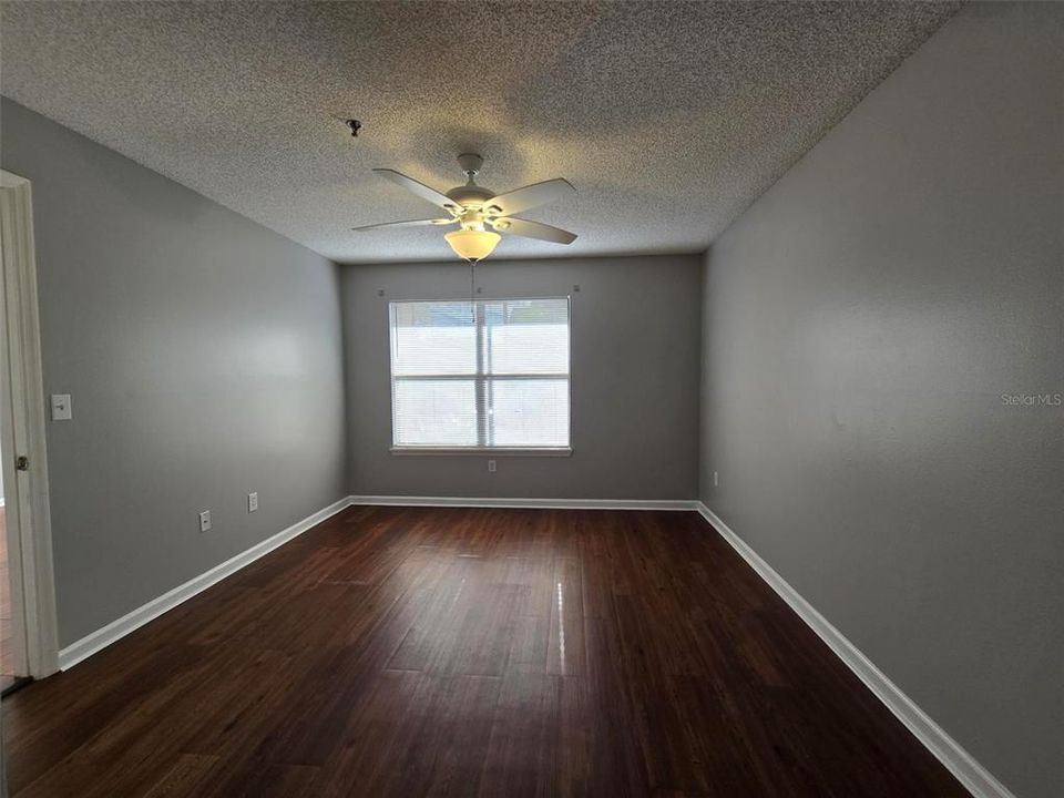 В аренду: $1,295 (1 спален, 1 ванн, 665 Квадратных фут)