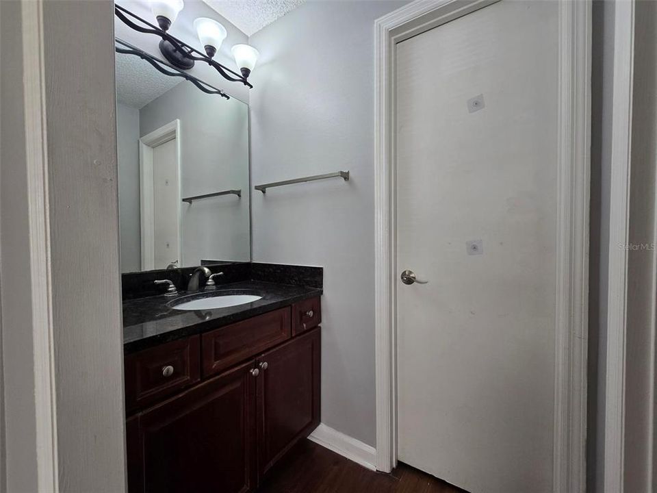 В аренду: $1,295 (1 спален, 1 ванн, 665 Квадратных фут)