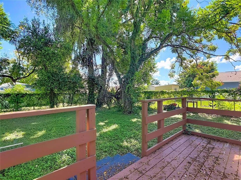 For Sale: $245,000 (3 beds, 2 baths, 1216 Square Feet)