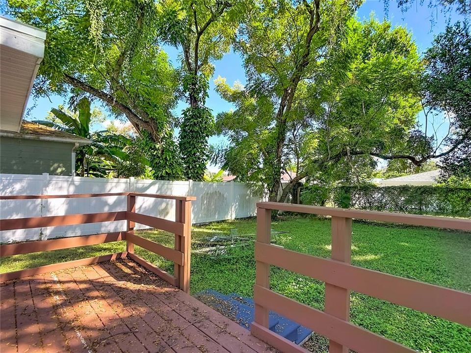 For Sale: $245,000 (3 beds, 2 baths, 1216 Square Feet)