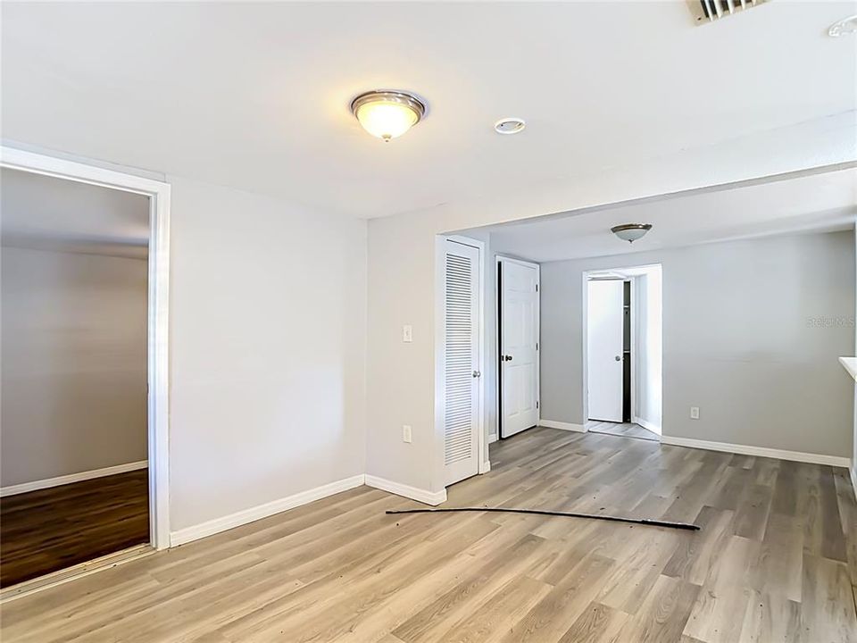 For Sale: $245,000 (3 beds, 2 baths, 1216 Square Feet)