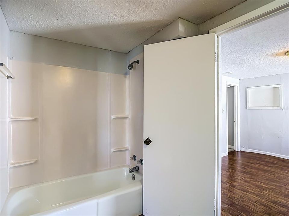 For Sale: $245,000 (3 beds, 2 baths, 1216 Square Feet)