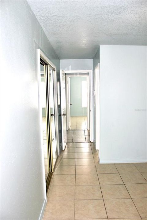 В аренду: $1,850 (2 спален, 2 ванн, 864 Квадратных фут)