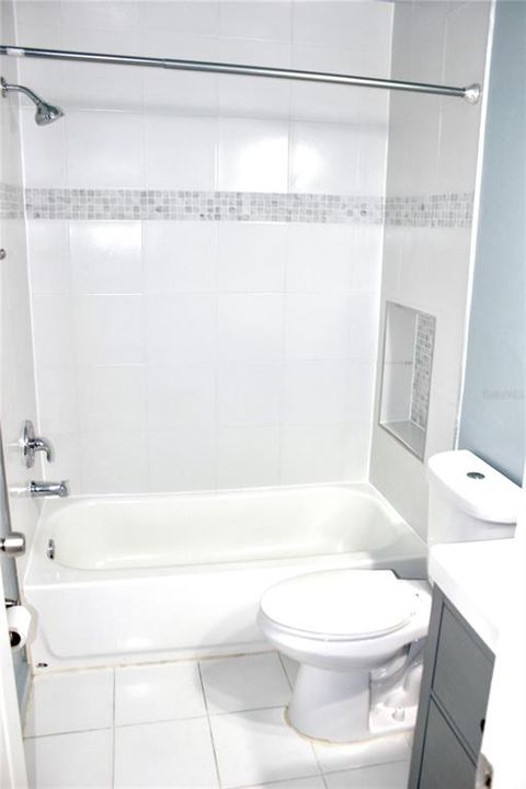 В аренду: $1,850 (2 спален, 2 ванн, 864 Квадратных фут)