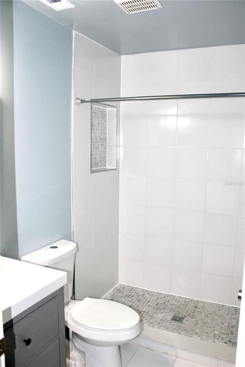 В аренду: $1,850 (2 спален, 2 ванн, 864 Квадратных фут)