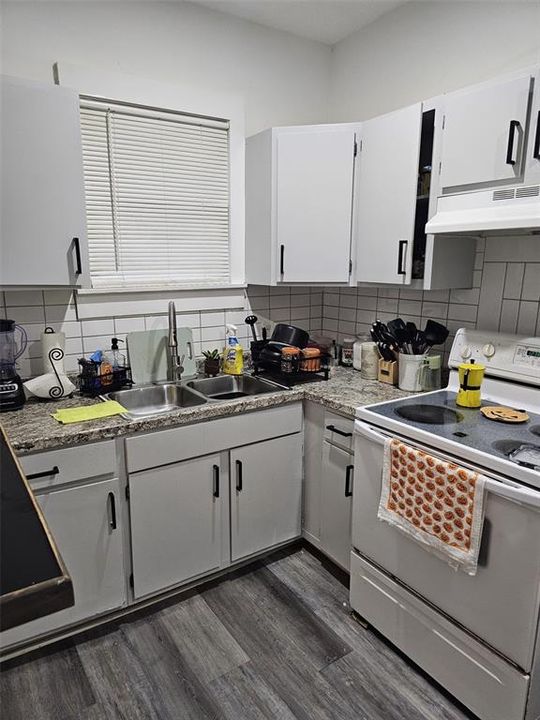 En Venta: $170,000 (2 camas, 2 baños, 832 Pies cuadrados)