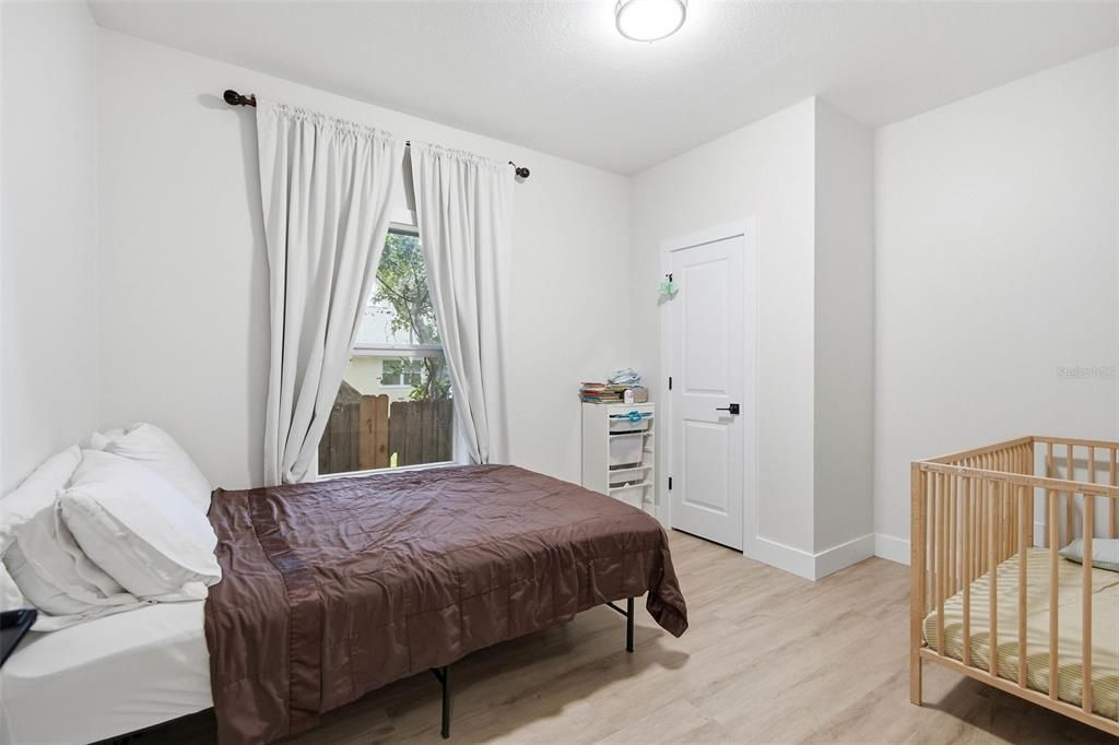 На продажу: $395,000 (3 спален, 2 ванн, 1595 Квадратных фут)