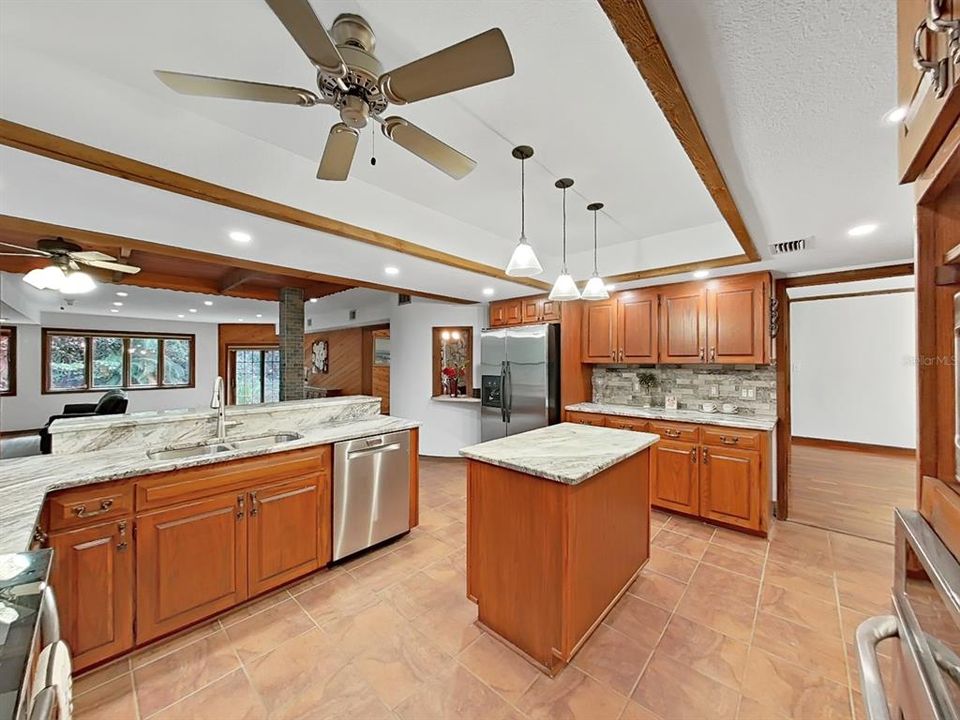 For Sale: $999,000 (4 beds, 3 baths, 5425 Square Feet)
