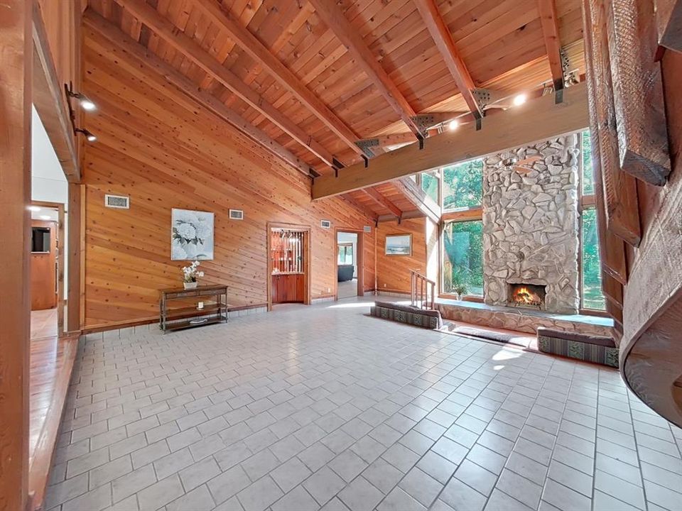 For Sale: $999,000 (4 beds, 3 baths, 5425 Square Feet)