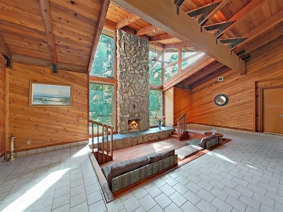 For Sale: $999,000 (4 beds, 3 baths, 5425 Square Feet)