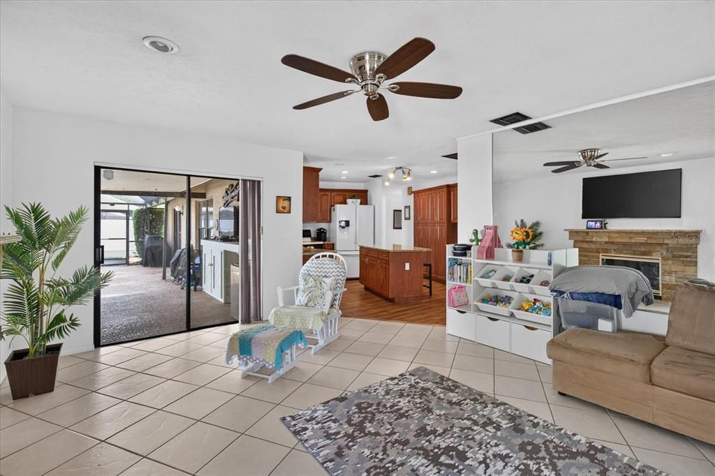 En Venta: $490,000 (3 camas, 2 baños, 1648 Pies cuadrados)