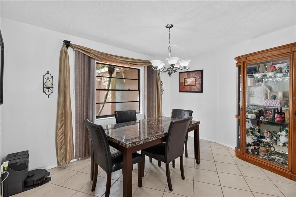 En Venta: $490,000 (3 camas, 2 baños, 1648 Pies cuadrados)