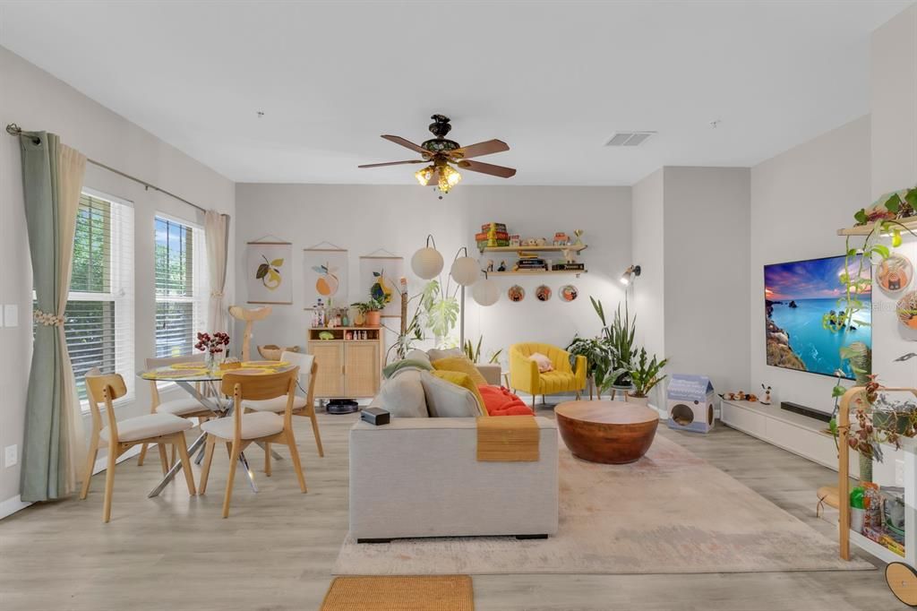 En Venta: $280,000 (3 camas, 2 baños, 1382 Pies cuadrados)
