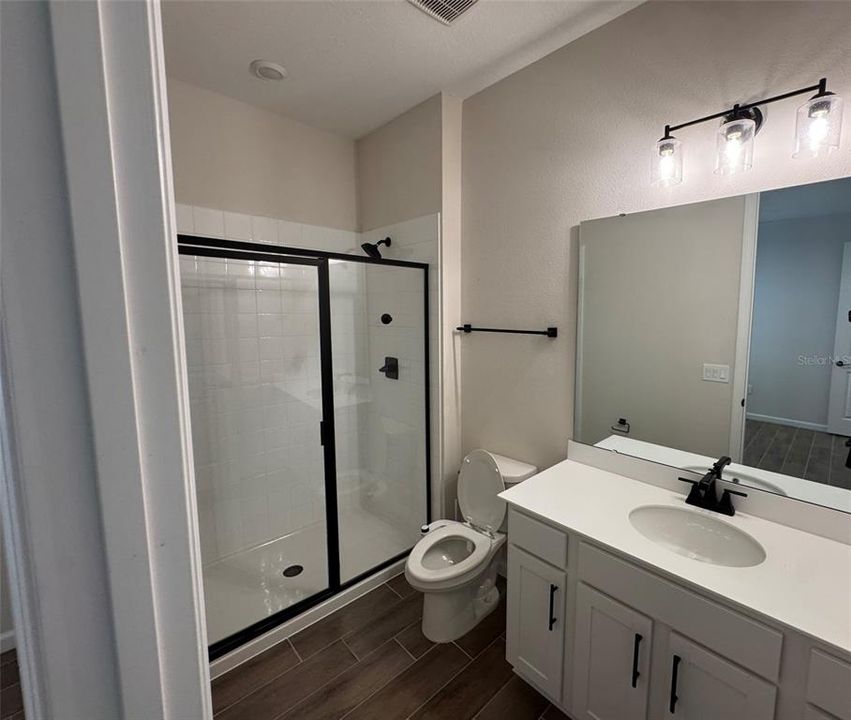 En Venta: $325,000 (4 camas, 3 baños, 2075 Pies cuadrados)