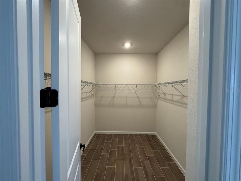 En Venta: $325,000 (4 camas, 3 baños, 2075 Pies cuadrados)