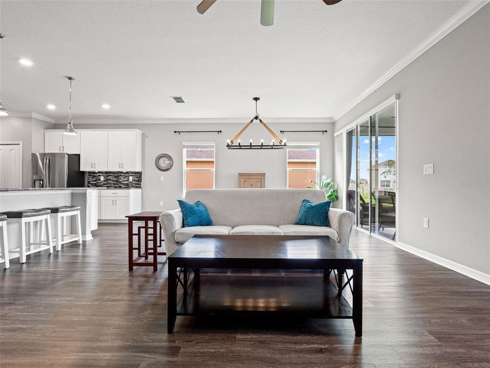 For Sale: $422,000 (3 beds, 2 baths, 1998 Square Feet)