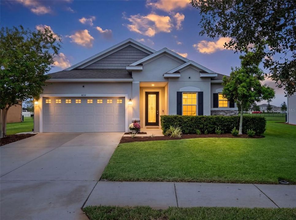 For Sale: $422,000 (3 beds, 2 baths, 1998 Square Feet)