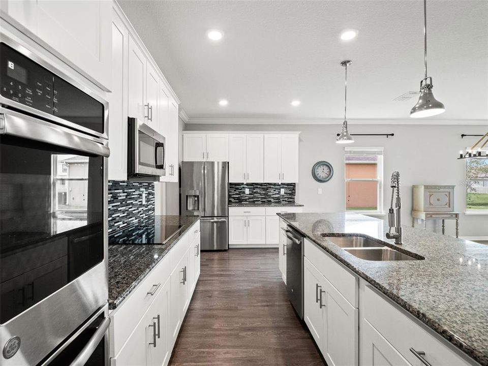 For Sale: $422,000 (3 beds, 2 baths, 1998 Square Feet)