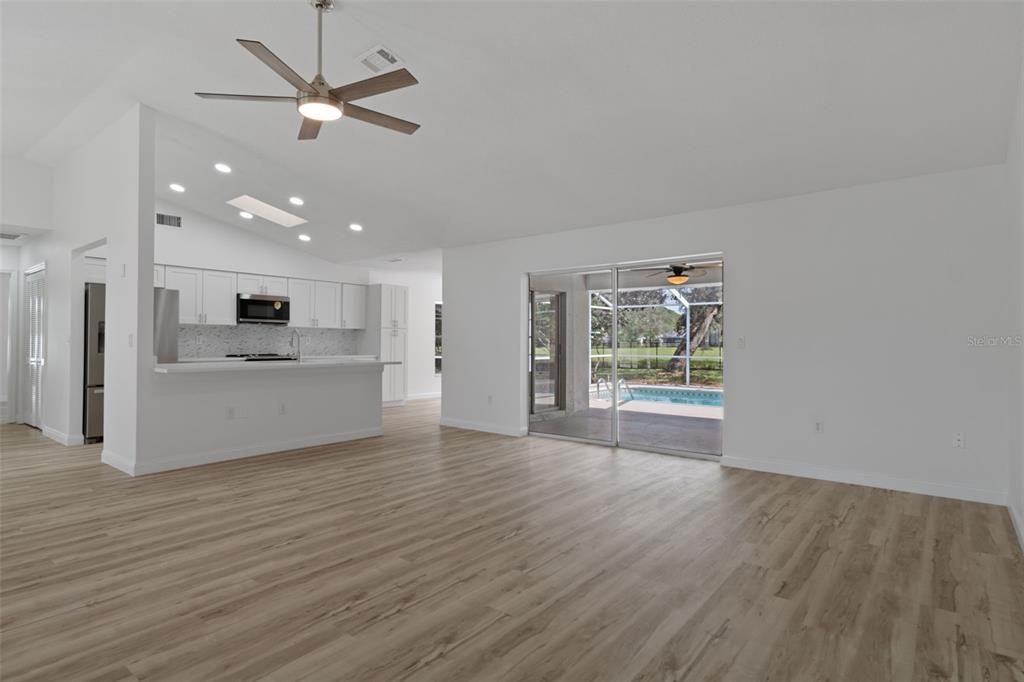 En Venta: $399,900 (3 camas, 2 baños, 1833 Pies cuadrados)