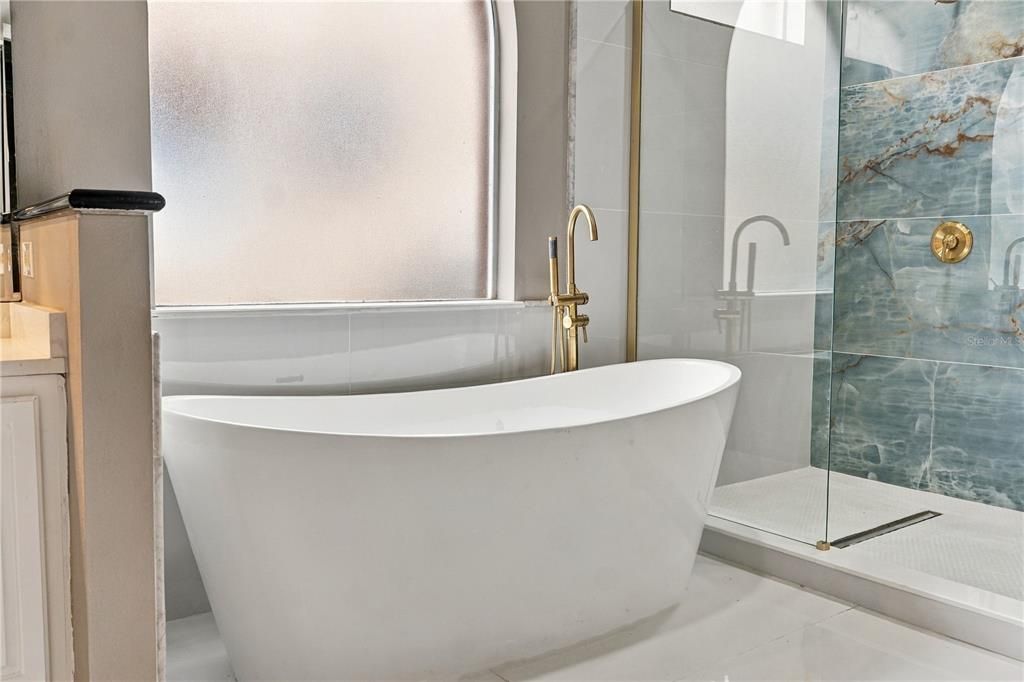 На продажу: $649,000 (3 спален, 2 ванн, 2330 Квадратных фут)