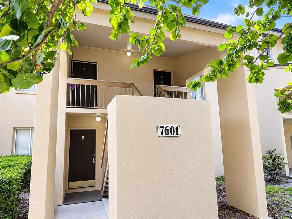 For Sale: $115,900 (2 beds, 1 baths, 1074 Square Feet)
