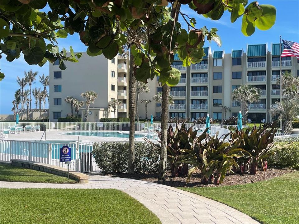 En Venta: $749,900 (2 camas, 2 baños, 1325 Pies cuadrados)