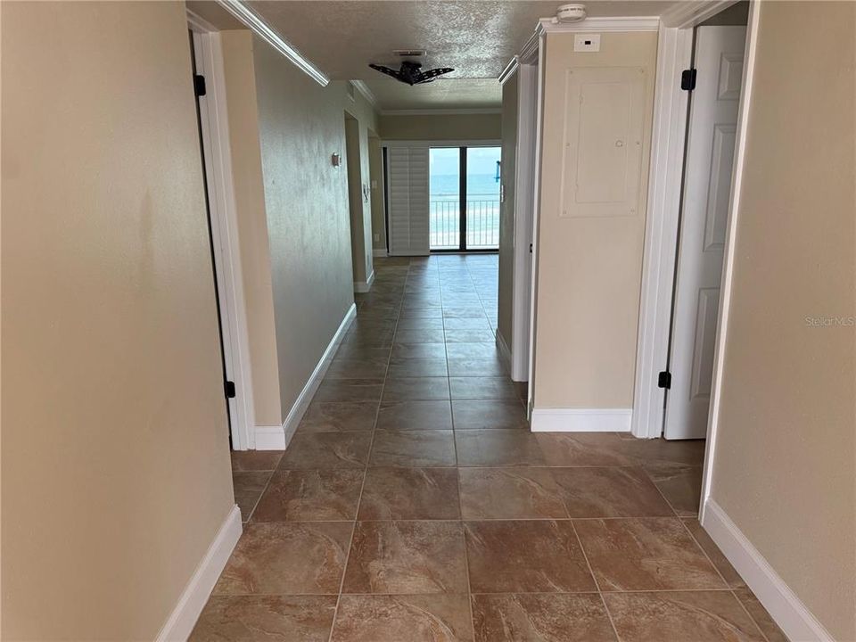 En Venta: $749,900 (2 camas, 2 baños, 1325 Pies cuadrados)