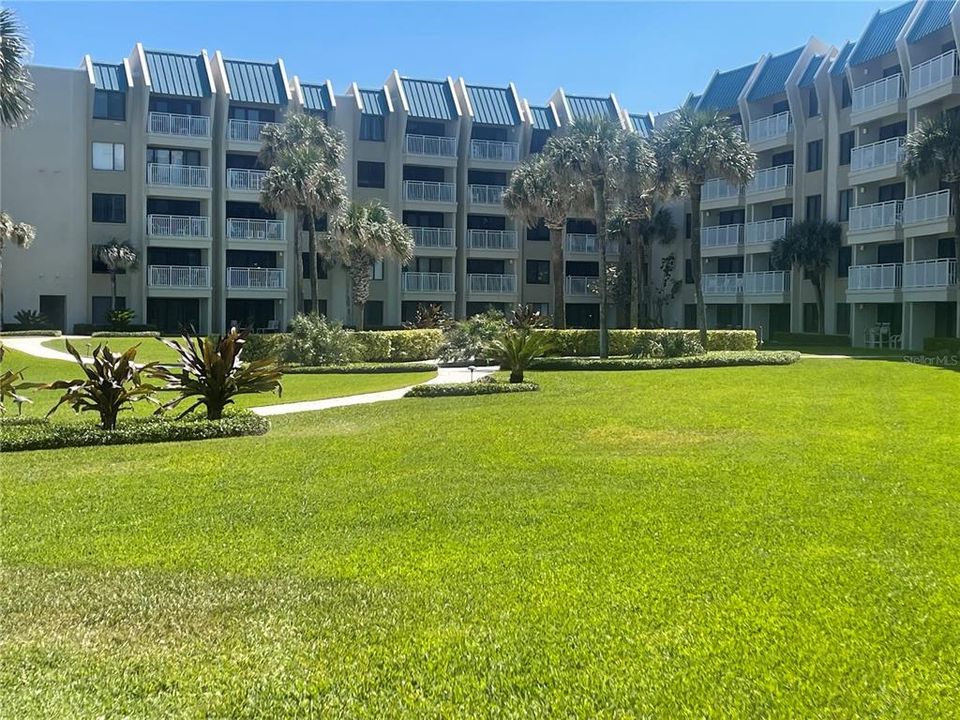 En Venta: $749,900 (2 camas, 2 baños, 1325 Pies cuadrados)