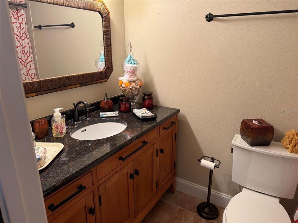 En Venta: $749,900 (2 camas, 2 baños, 1325 Pies cuadrados)