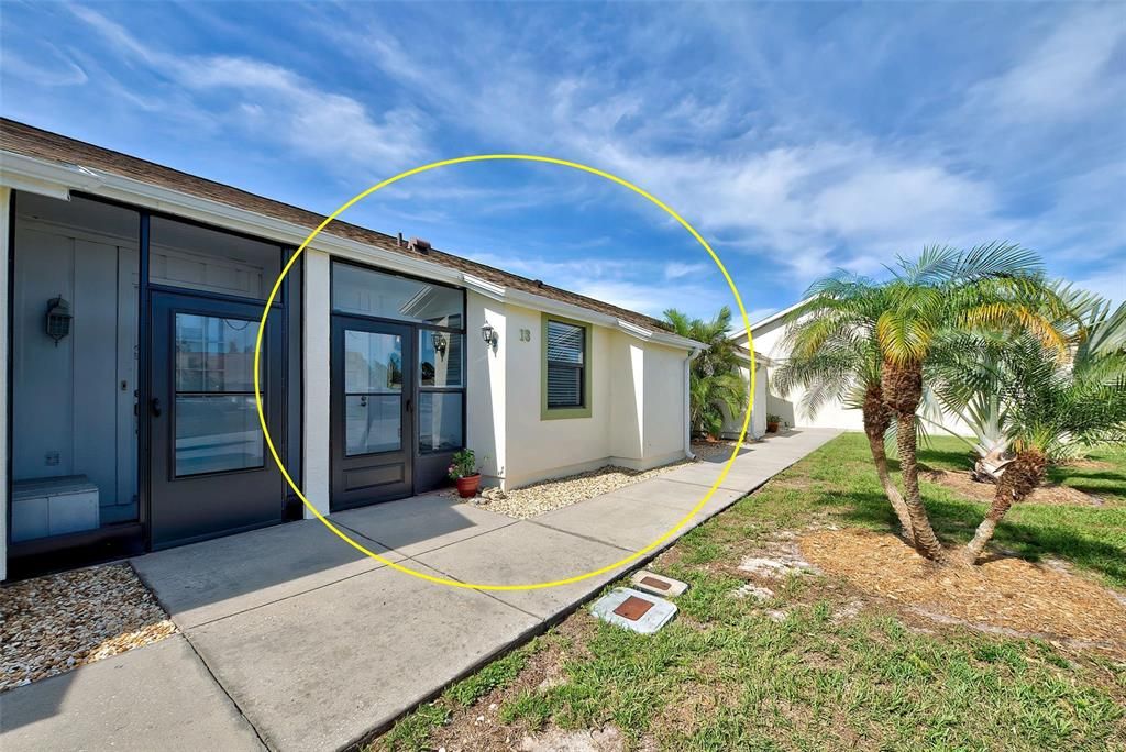 For Sale: $159,000 (2 beds, 2 baths, 1037 Square Feet)