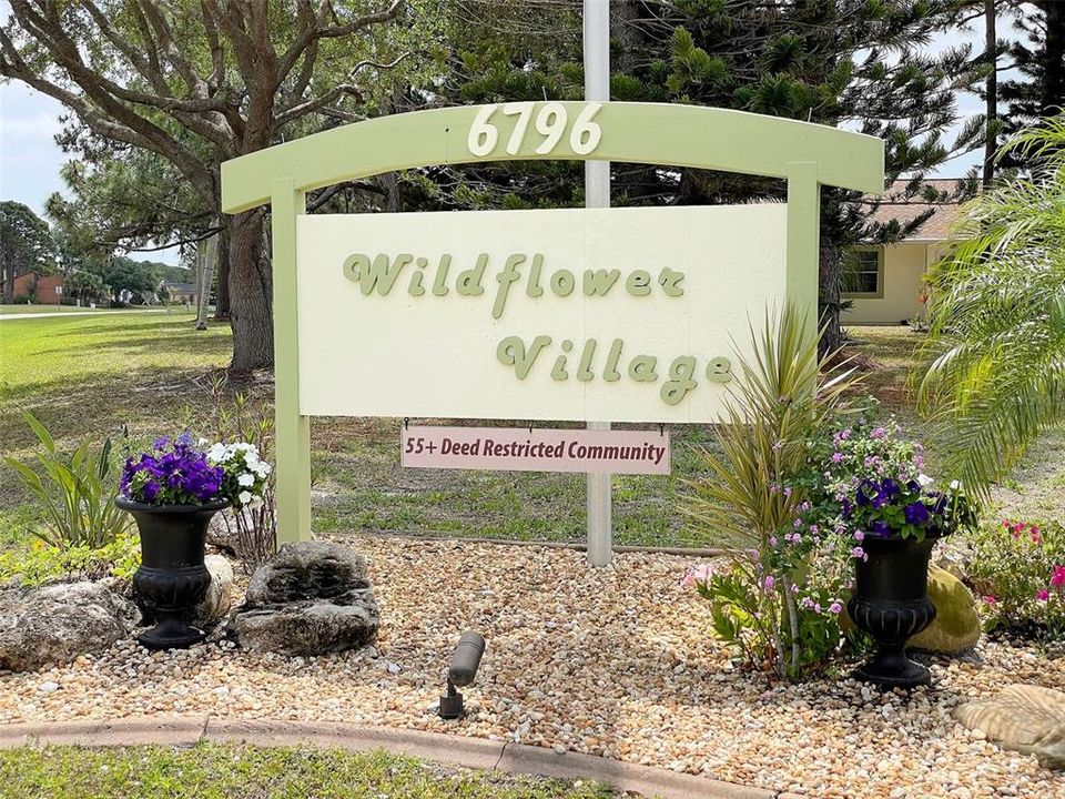 For Sale: $159,000 (2 beds, 2 baths, 1037 Square Feet)