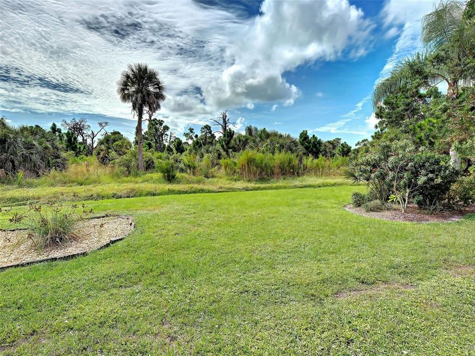 For Sale: $159,000 (2 beds, 2 baths, 1037 Square Feet)